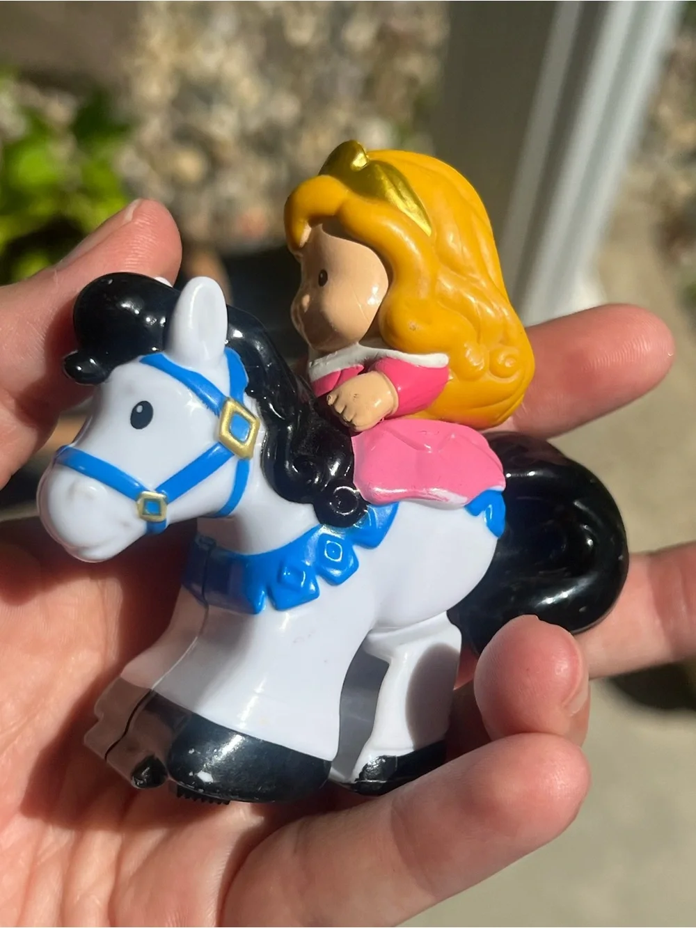 Fisher Price Little People Princess Riding White Horse Figure Y3682 - Picture 2 of 5